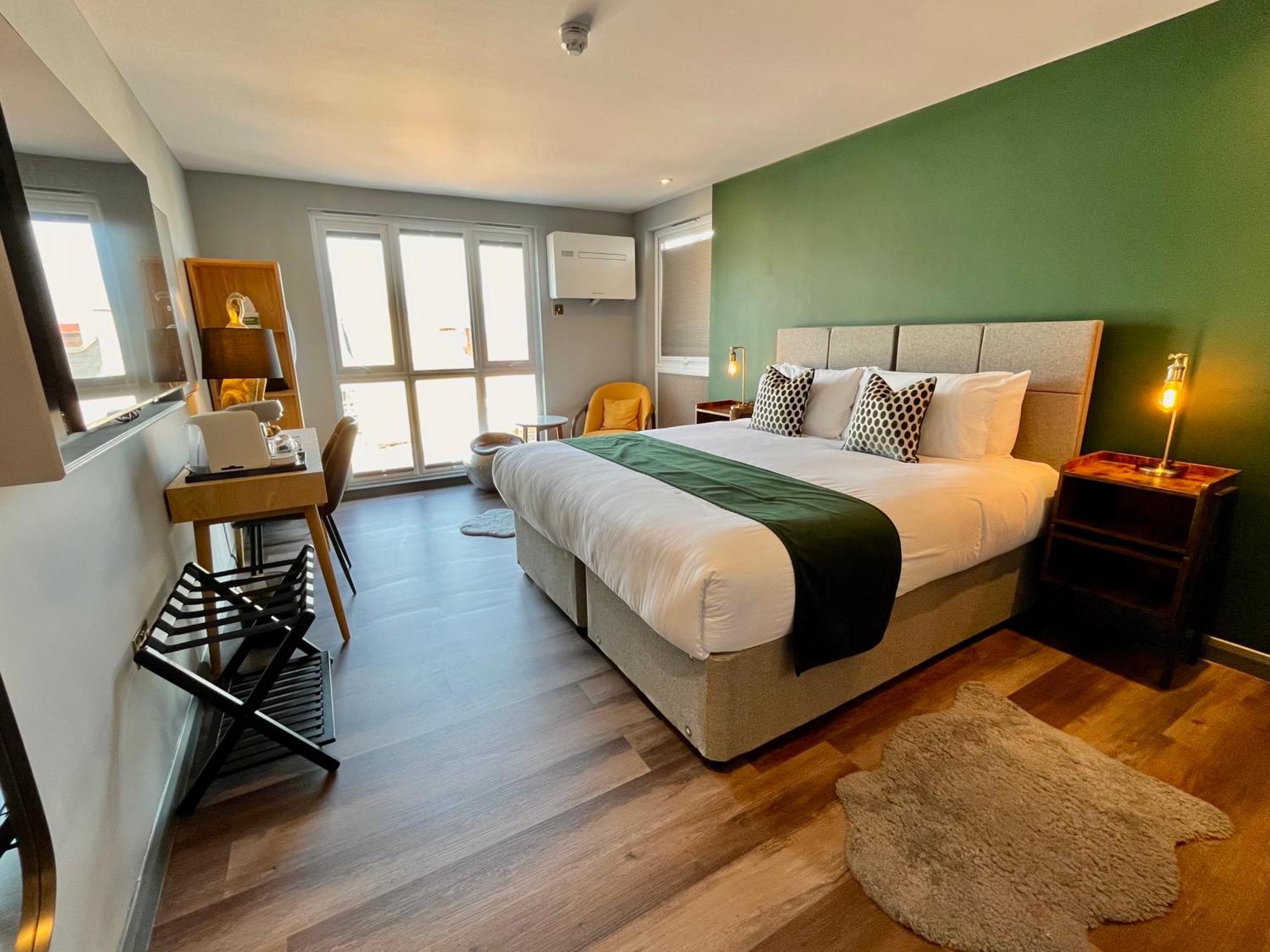 Pinnacle Suites Hotel Cowes  Eksteriør bilde