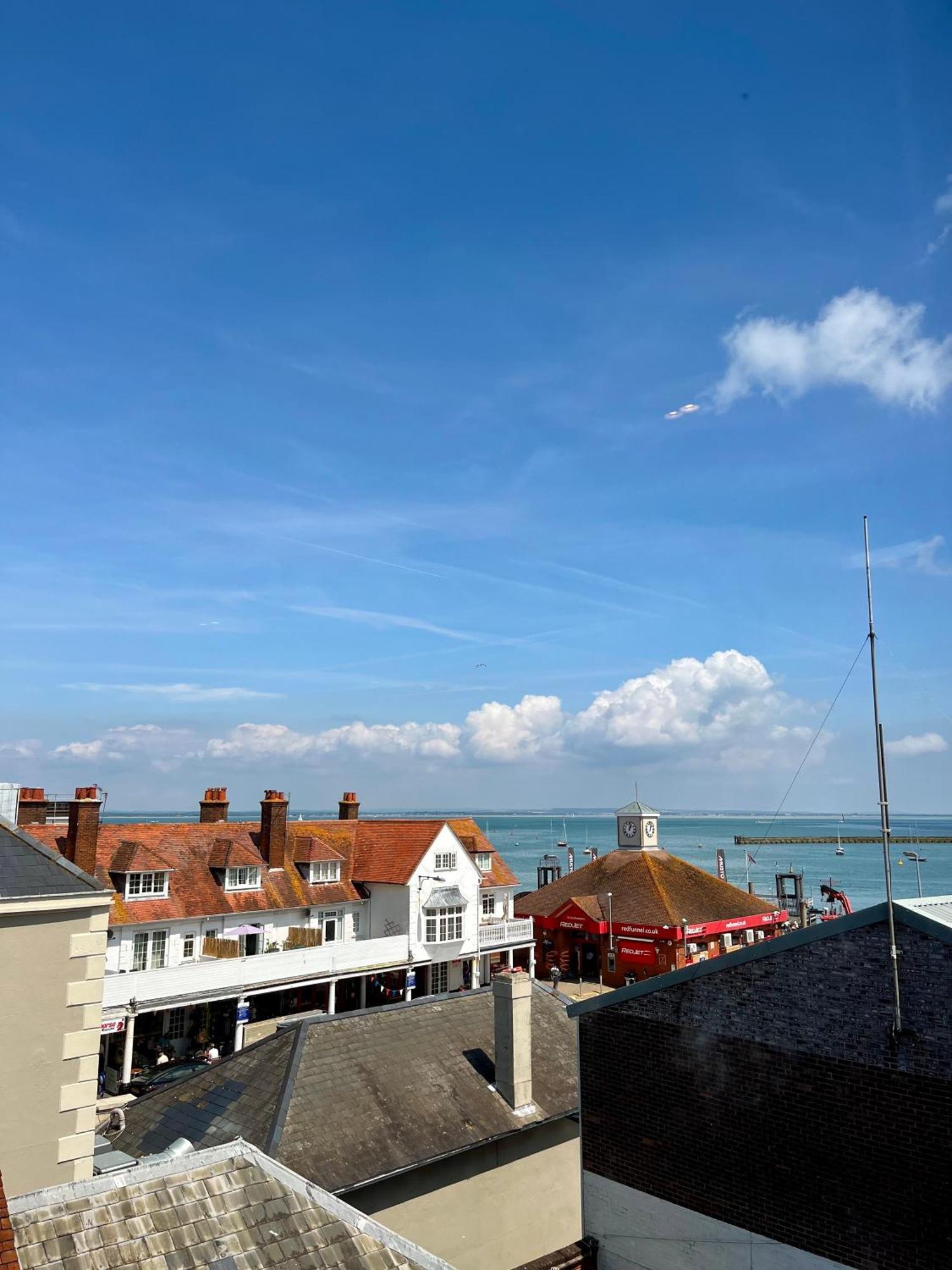 Pinnacle Suites Hotel Cowes  Eksteriør bilde